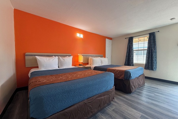Economy Double Room | WiFi (free), bed sheets