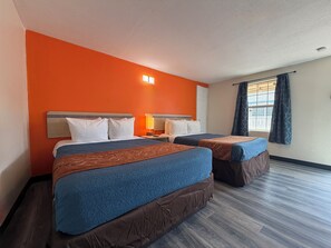 Economy Double Room | Free WiFi, bed sheets - Ponca Motel (Abilene)