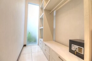 Interior - Luxury 4BedRoom - Villa K - Central Seminyak (Bali)
