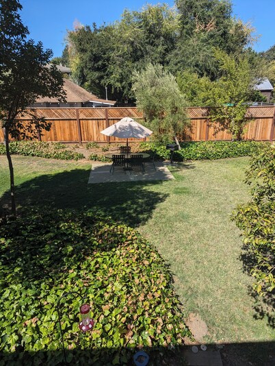 Tranquil 2-bedroom condo in Healdsburg with AC, WiFi