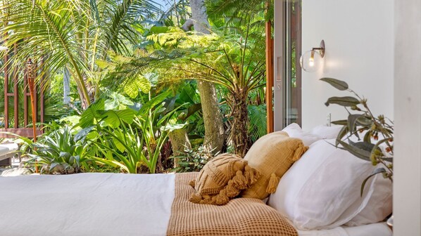 4 bedrooms, free WiFi, bed sheets