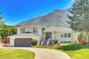 Exterior - Near Snowbird/Alta • Hot Tub • Mountain Views • Game Room (Sandy)