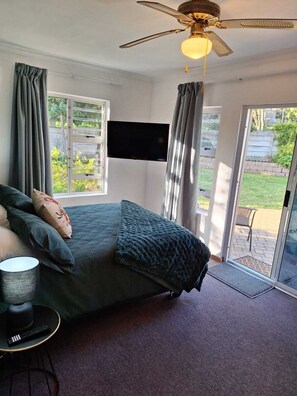 1 bedroom, in-room safe, iron/ironing board, free WiFi