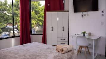 Luxury Suite, 1 Double Bed, Non Smoking, Private Bathroom | Premium bedding, desk, laptop workspace, free WiFi