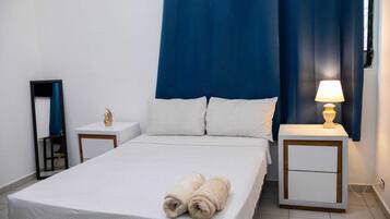 Deluxe Double Room, 1 Double Bed, Non Smoking, Private Bathroom | Premium bedding, desk, laptop workspace, free WiFi