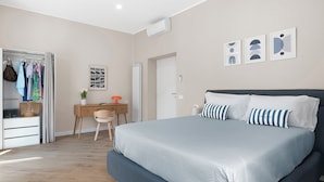 2 bedrooms, desk, soundproofing, iron/ironing board - Maison MimìMarì - Sorrento City Center (Sorrento)