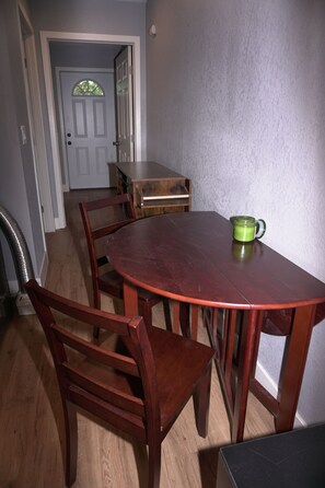 Dining - Cozy studio in beautiful Sacramento with AC and more amenities.  (Sacramento)