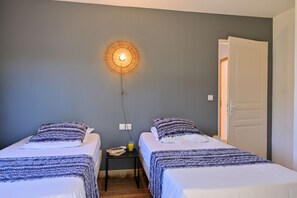 3 室のベッドルーム、アイロン / アイロン台、WiFi