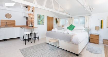 Cosy Countryside Cabin I Pass The Keys