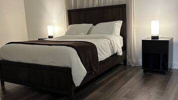 2 chambres, fer et planche à repasser, Wi-Fi gratuit, draps fournis