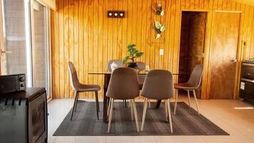 Cabin, 2 phòng ngủ (01) | Khu ăn uống