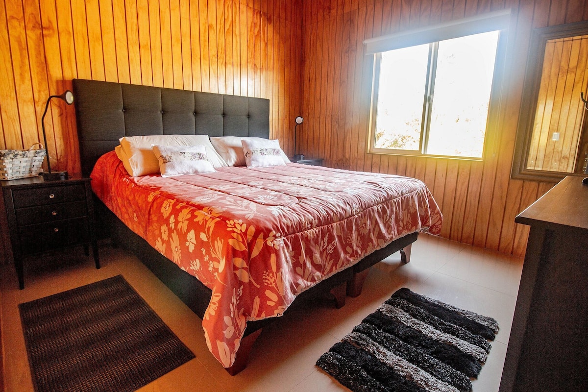 Cabin, 2 Bedrooms (01) | Individually decorated, individually furnished, free WiFi, bed sheets