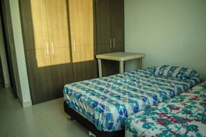 1 bedroom, desk, WiFi, bed sheets