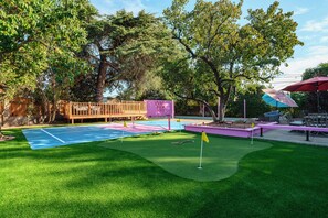 Sport court - 5BR｜Pickleball Court｜Pool｜Tree Deck｜Mini Golf｜BBQ (Riverside)