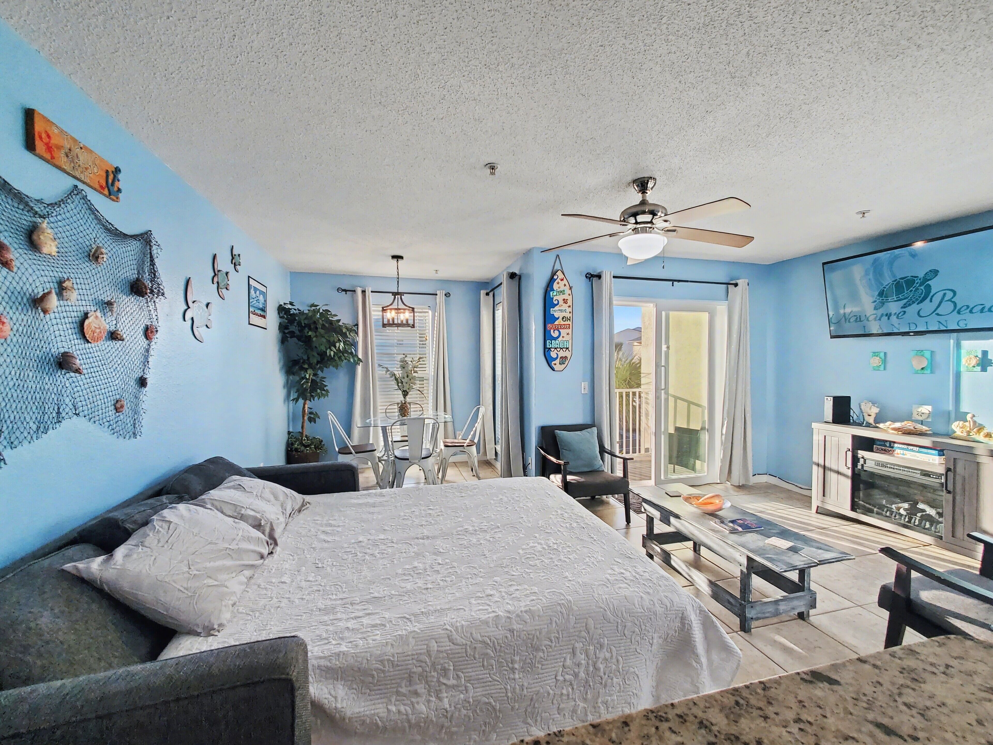 1 soveværelse, skrivebord, strygejern/strygebræt, weekendseng