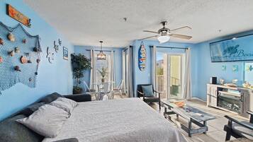 1 soveværelse, skrivebord, strygejern/strygebræt, weekendseng