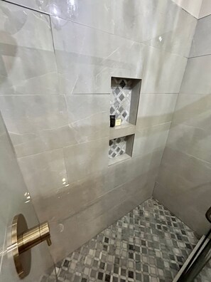 Hair dryer - Room 6 (sleeps 2) at Chipley's Squareview Inn (Carthage)