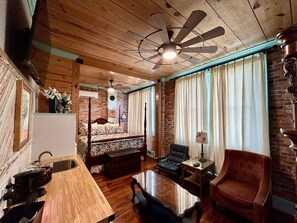 1 chambre, fer et planche à repasser, Wi-Fi gratuit, draps fournis