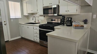 Welcome to our inviting 2-bedroom home, perfect for accommodating up to 6 guests. Located just minutes from the Airport and McKinney Falls, this triplex-style home offers a comfortable stay with a private entrance.
