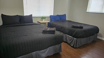 2 bedrooms, desk, iron/ironing board, free WiFi