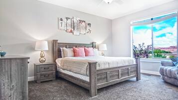 Luxury House, Balcony, Mountain View | 3 bedrooms, desk, laptop workspace, iron/ironing board