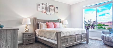 Luxury House, Balcony, Mountain View | 3 bedrooms, desk, laptop workspace, iron/ironing board