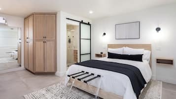 Premium bedding, down duvets, pillow-top beds, desk