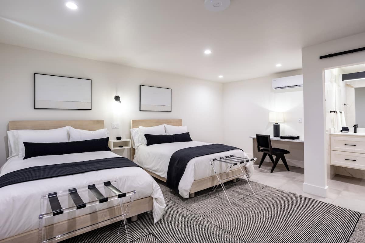 Double Room | Premium bedding, down comforters, pillowtop beds, desk