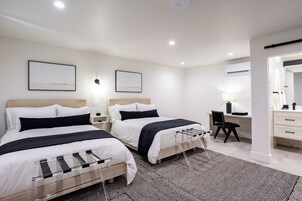 Quarto casal | Roupas de cama premium, edredons de pluma, camas com colchões pillow-top
