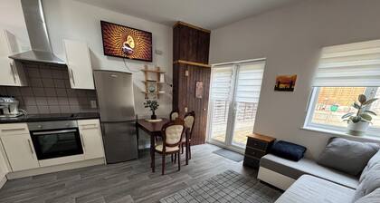 Bright Two Bedroom Flat