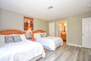 2 bedrooms, WiFi - The 19th Hole- Sleeps 6, The 19th Hole- Near Lake Martin- Sleeps 6- Golf Condo (Dadeville)