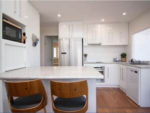 Microwave, oven, stovetop, dishwasher