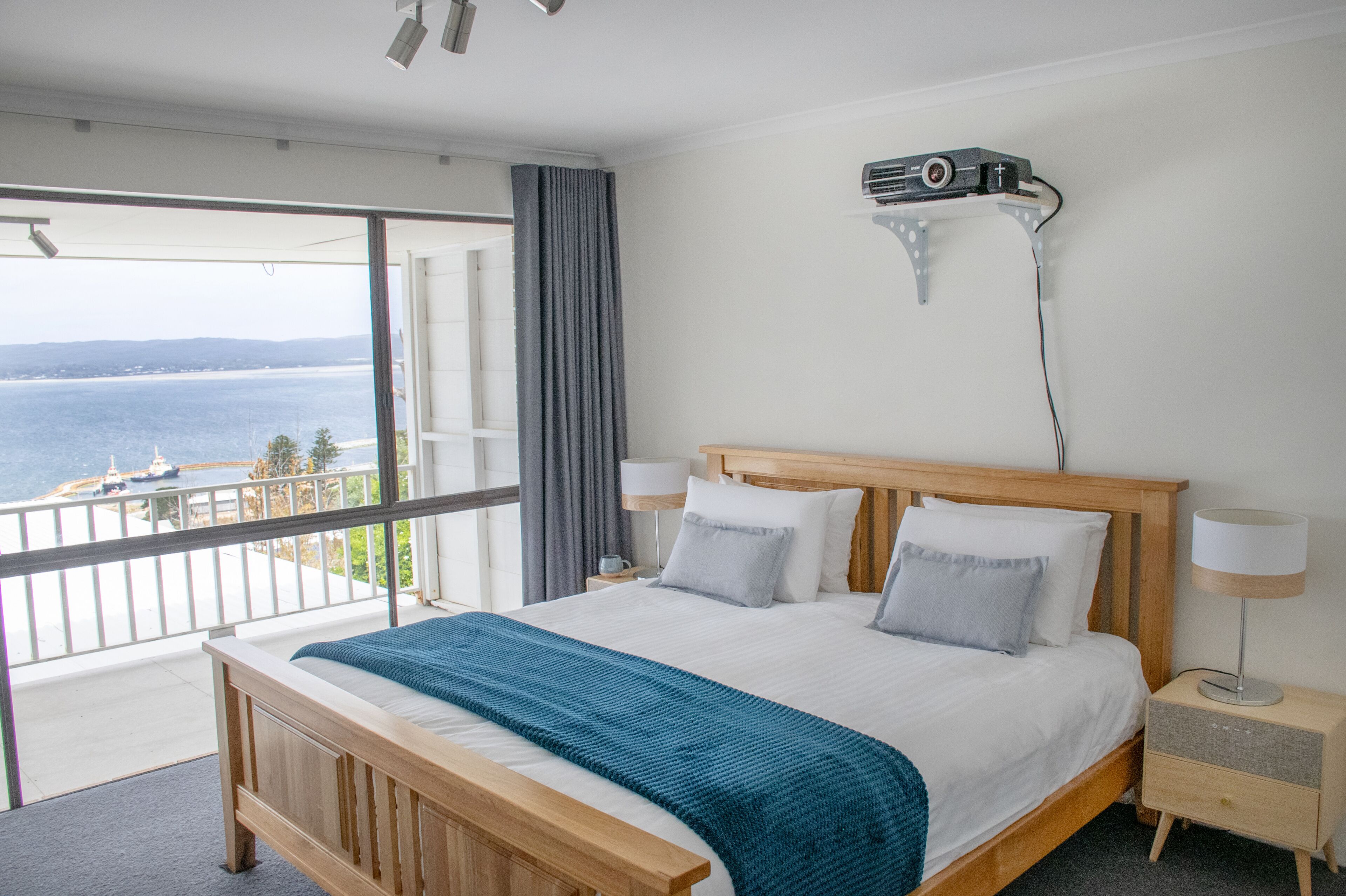 3 chambres, fer et planche à repasser, Wi-Fi gratuit