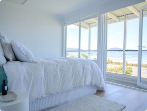 2 室のベッドルーム、アイロン / アイロン台、WiFi (無料)