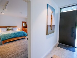 3 bedrooms, iron/ironing board, free WiFi