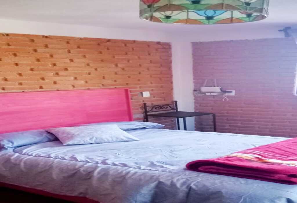 4 bedrooms, WiFi, bed sheets