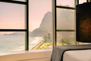1 bedroom, desk, iron/ironing board, WiFi - Mais que um Hotel, uma Obra de Arte (São Conrado Rio de Janeiro)