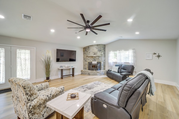 Eufaula Vacation Rental | 3BR | 2BA | 1,598 Sq Ft | 2 Steps Required