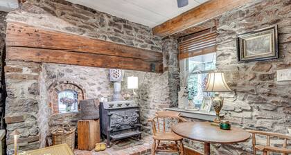 Steps to Delaware Canal: Enchanting Stone Cottage!