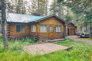 Exterior - Island Park Fishing Cabin - Walk to Henry’s Fork! (Island Park)