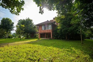 Front of property - Tentgram Country house Kochi (Kanayannur)