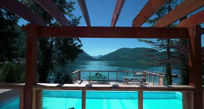 Ozarks Luxurious Lakeside Home Retreat at Harrison Lake