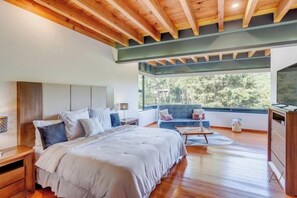 4 室のベッドルーム、アイロン / アイロン台、WiFi、ベッドシーツ