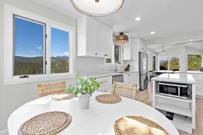 Fridge, microwave, oven, stovetop - Mountain Escape near RMNP (Estes Park)