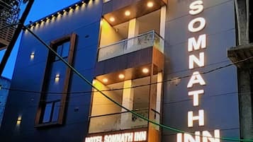 Fachada de la propiedad