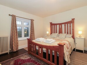 Cottage | 4 bedrooms, individually decorated, individually furnished, free WiFi - Primrose Spinney (Ringwood)