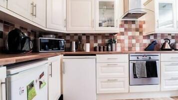 Fridge, microwave, stovetop, electric kettle