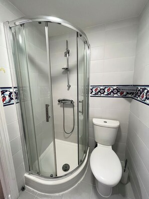 淋浴设施、毛巾