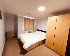 Wifi gratis y ropa de cama 