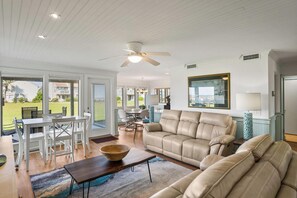 42-tommers fladskærms-tv med digitale kanaler